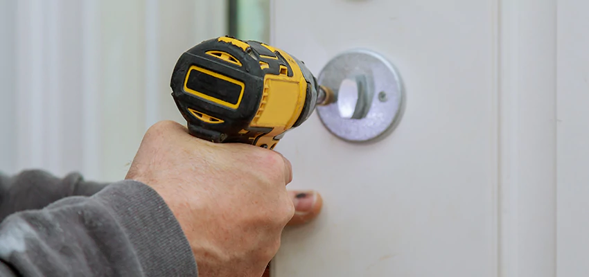Street Locksmith For Smart Lock Repair in Placentia, CA